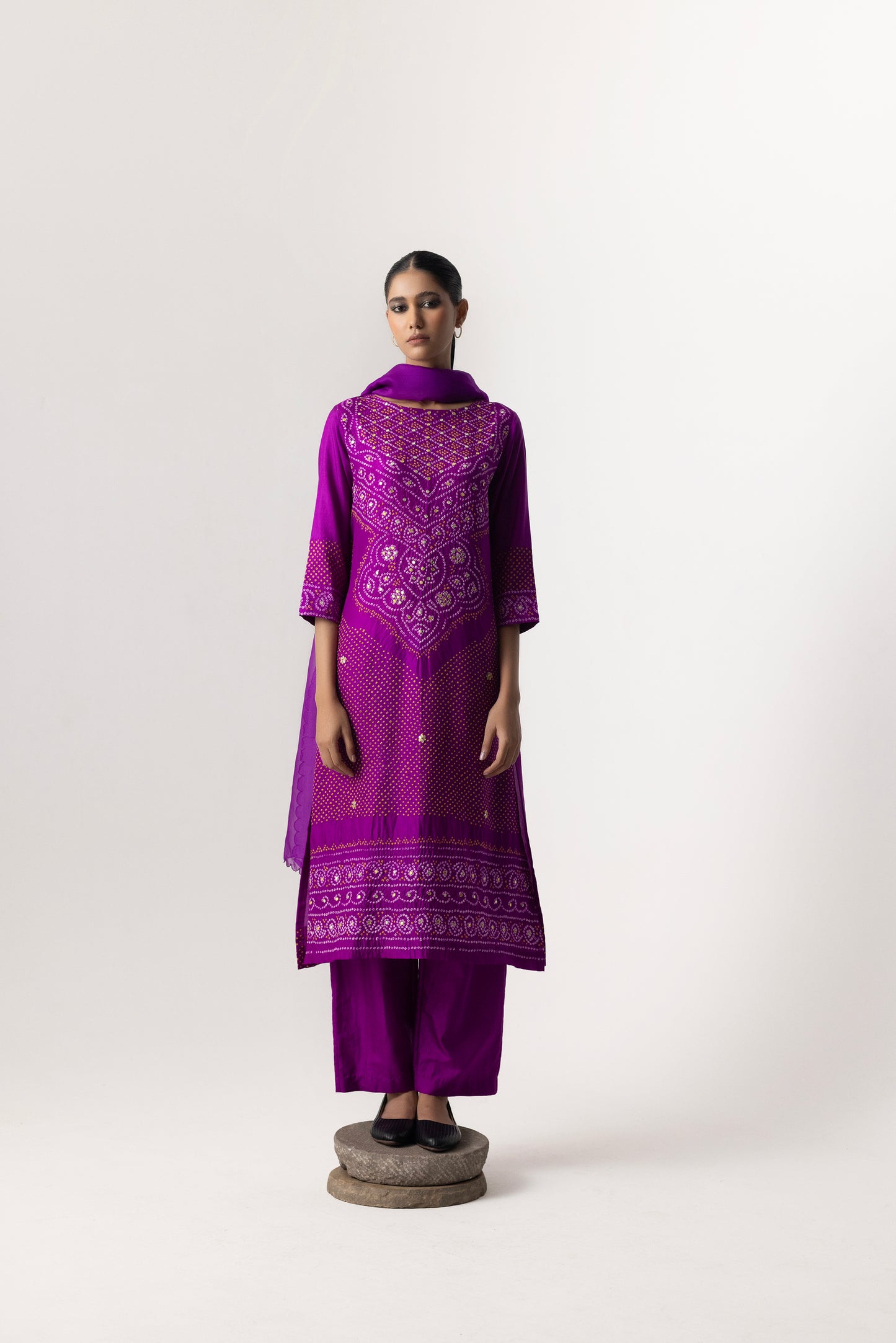 Bandhani Suit Set By Naina Jain-Magenta