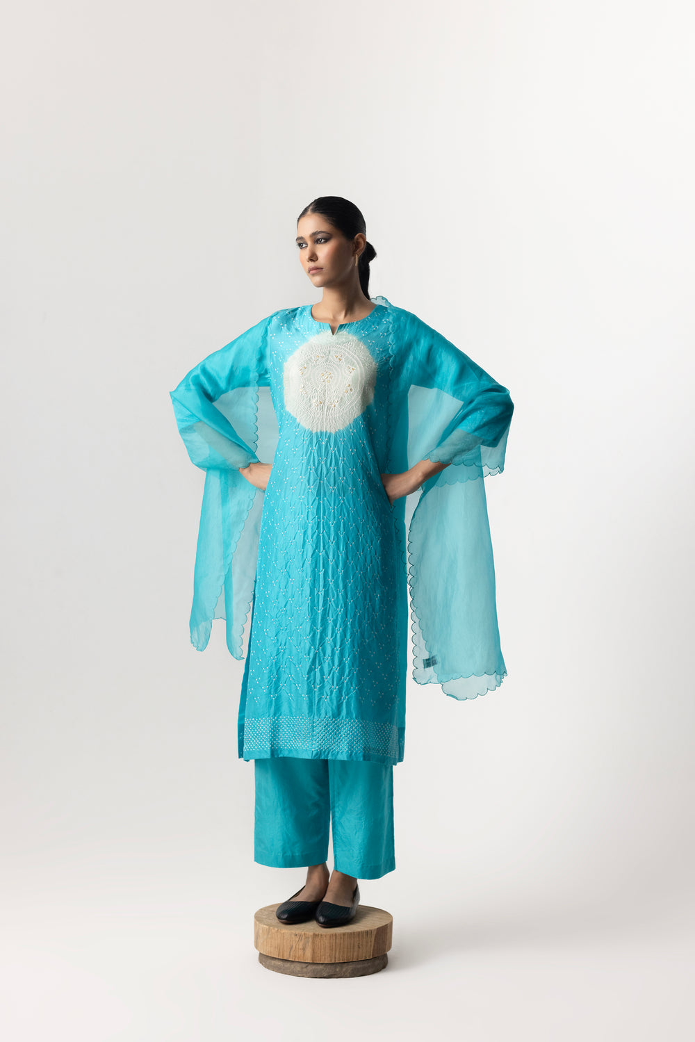 Circle Bandhani Suit Set By Naina Jain