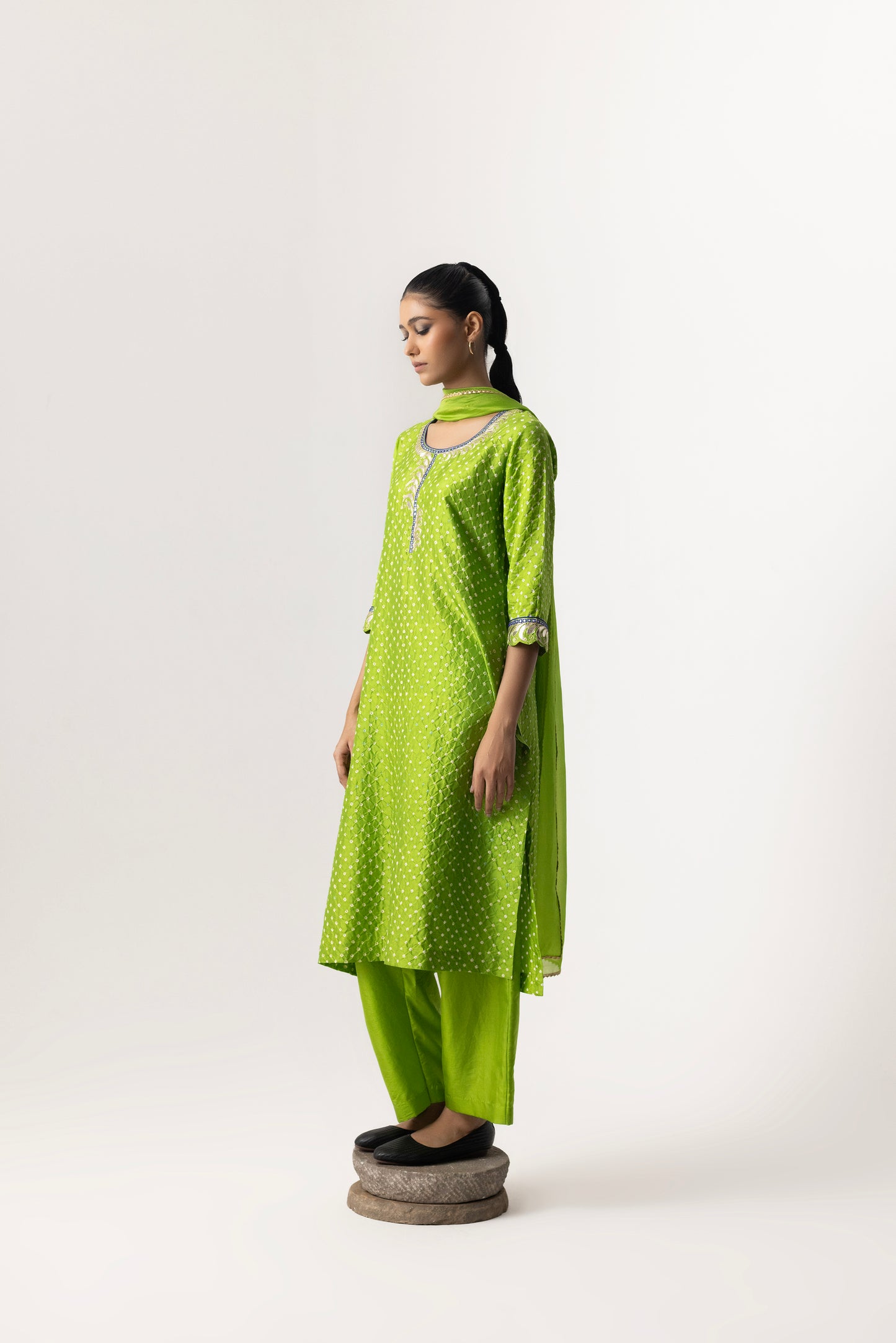 Gota Bandhani Suit Set By Naina Jain-Green