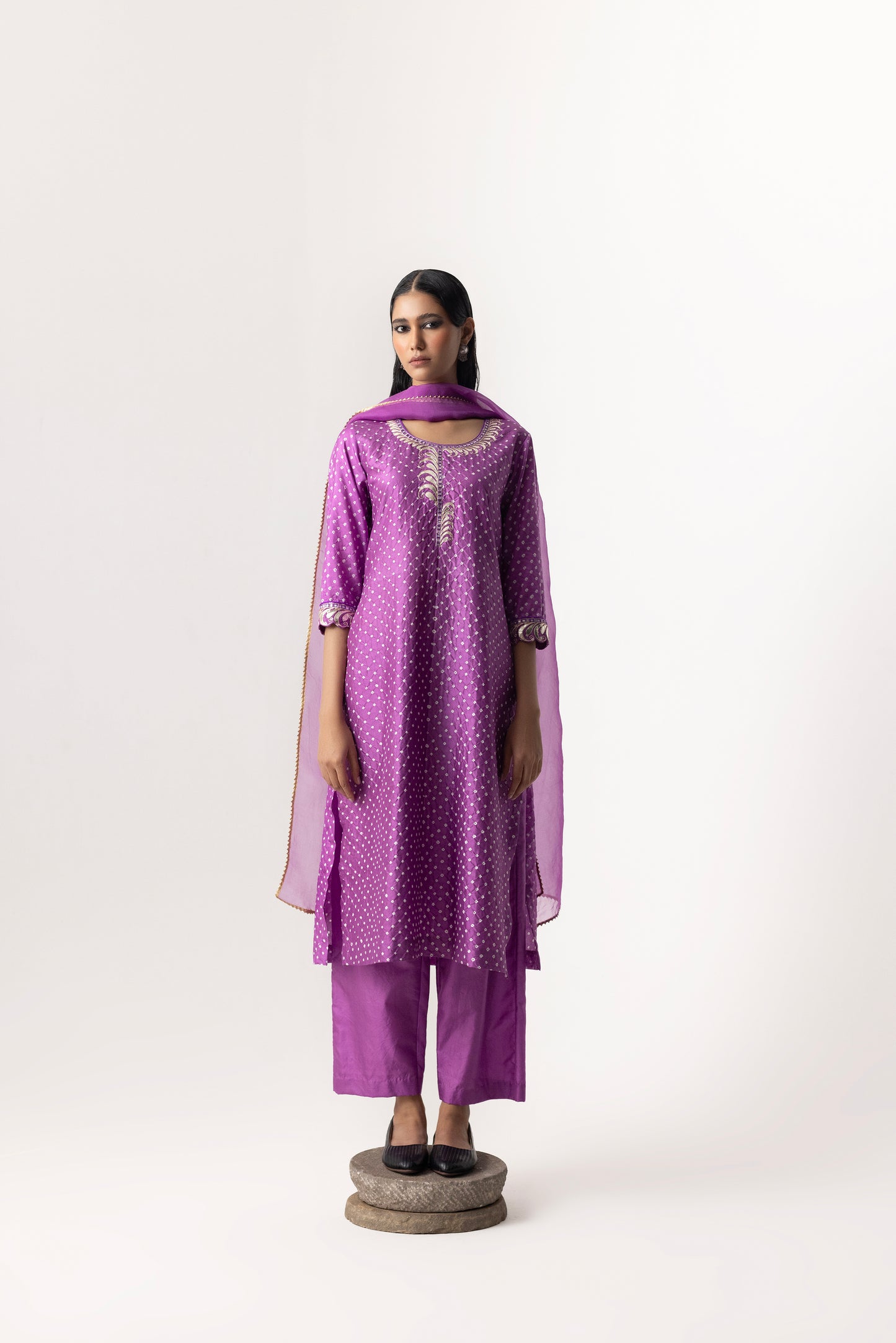 Gota Bandhani Suit Set By Naina Jain-Lavender