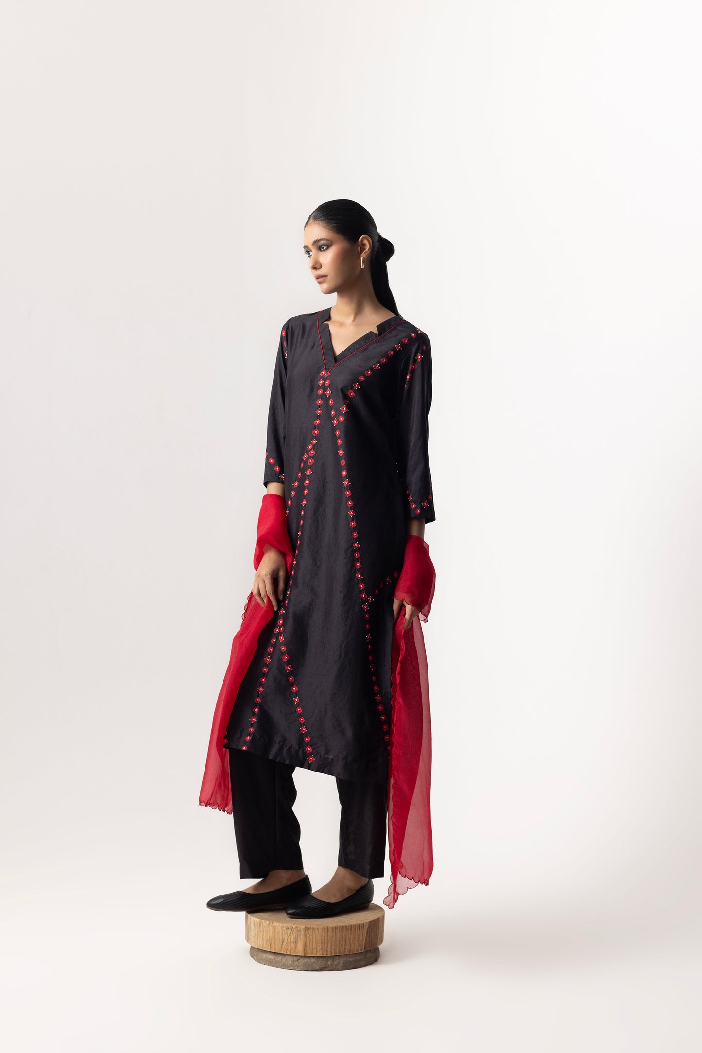 Web Bandhani Suit Set By Naina Jain-Black