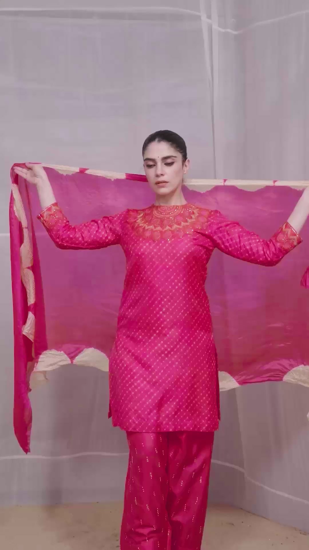 Kair Suit - Gulaabi
