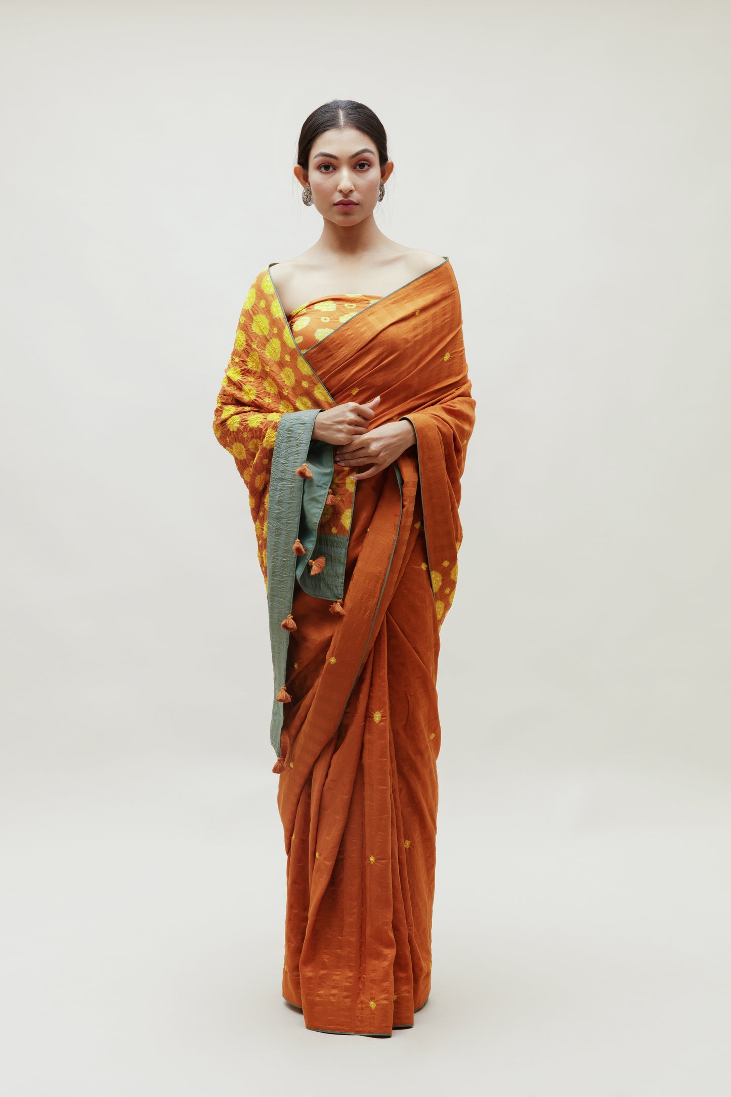 Bandhani Veda Saree - Occur, Yellow and Dull Green