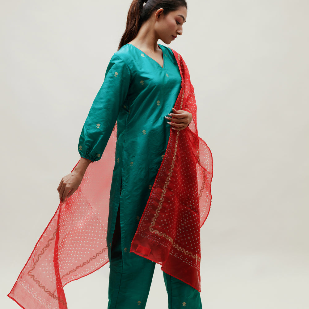 
                      
                        Banarasi Silk Co-ord Set with Bandhani Organza Stole - Red Green
                      
                    