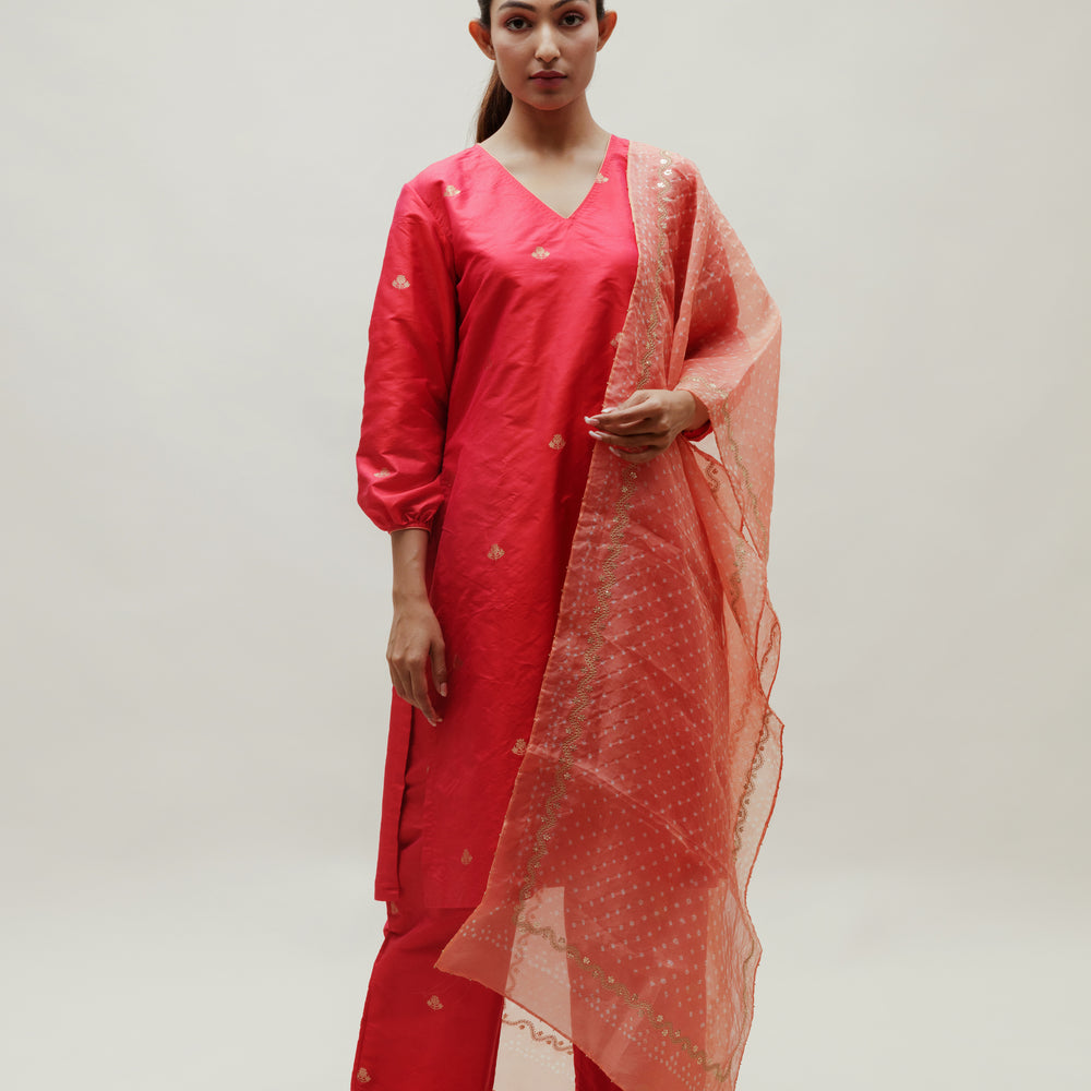 
                      
                        Banarasi Silk Co-ord Set with Bandhani Organza Stole - Tomato Red
                      
                    