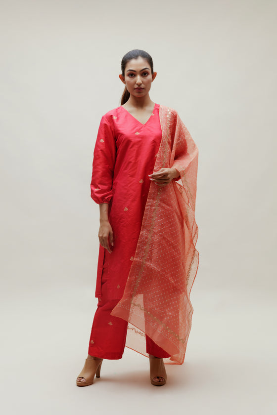 Banarasi Silk Co-ord Set with Bandhani Organza Stole - Tomato Red