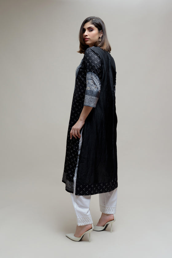 Bandhani Kurta on Pure Silk - Aba Yoke Grey Black