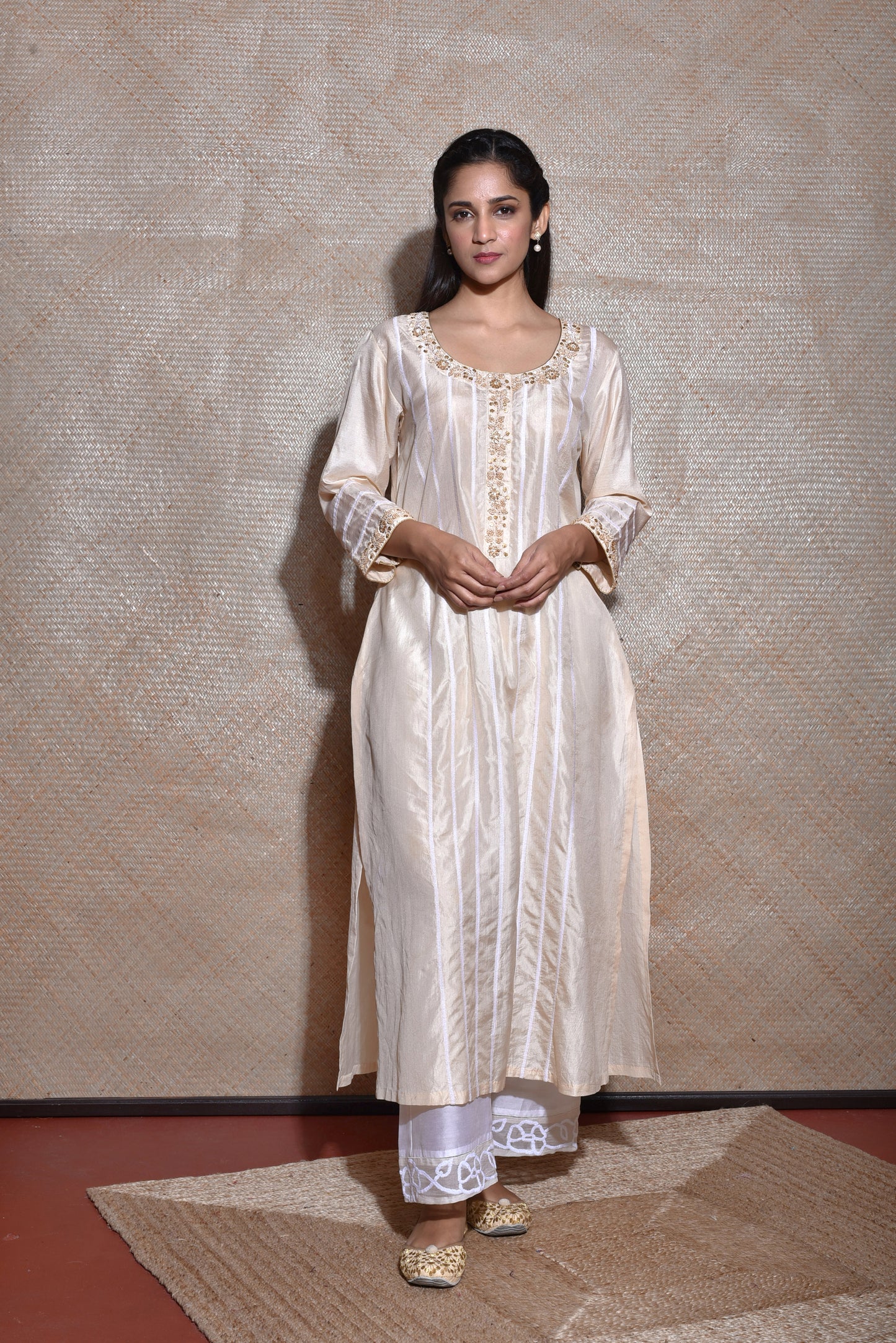 Pure Silk Kurta In Cream With Thread Work