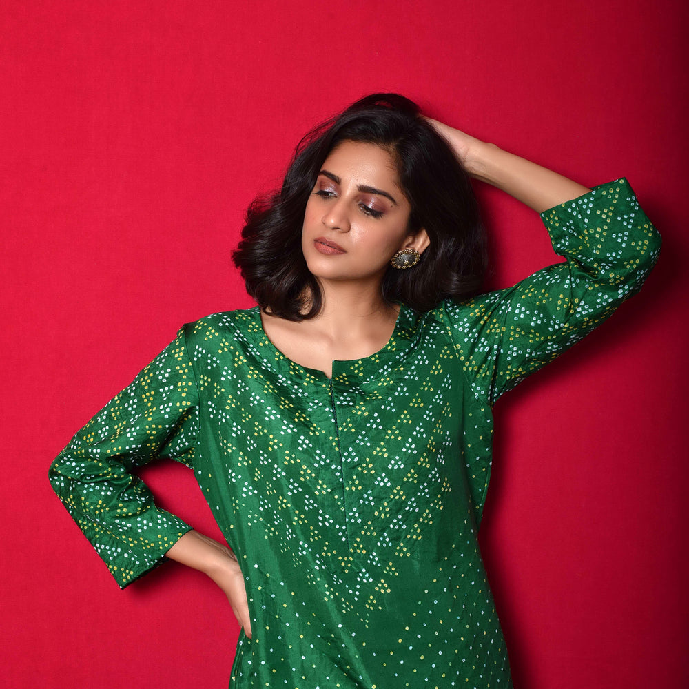 
                      
                        Bandhani on Pure Silk Kurta in Green
                      
                    