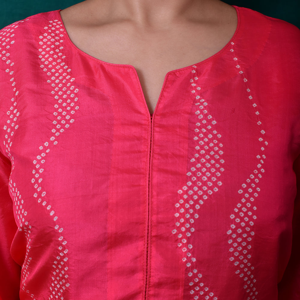 
                      
                        Waves Design Bandhani Kurta on Pure Silk in Pink
                      
                    