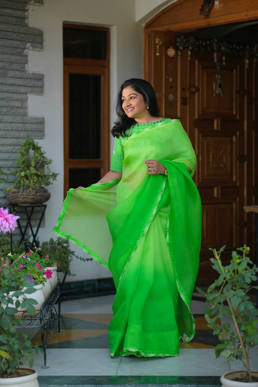 Green Shaded Pure Organza Saree With Bandhani Blouse