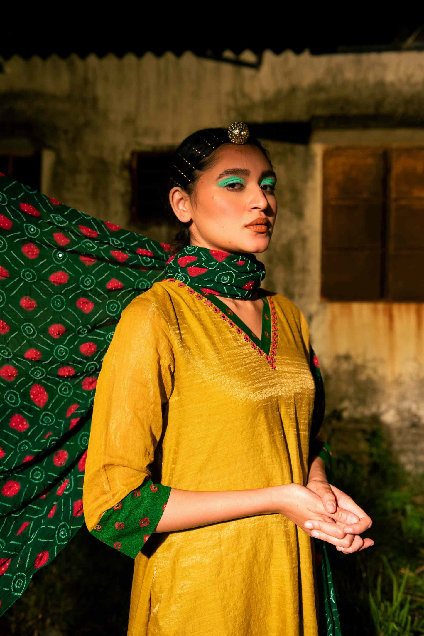 Umber Dupatta - Green Red